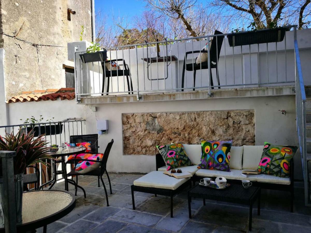 Cres Art Studio Lime Apartment Exterior foto