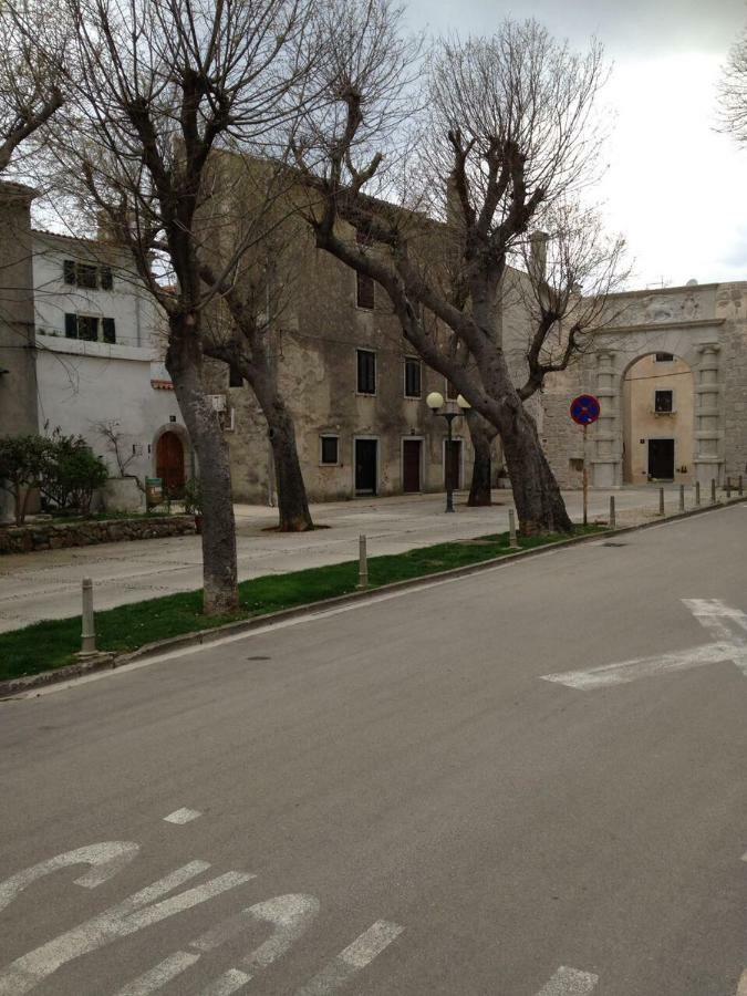 Cres Art Studio Lime Apartment Exterior foto