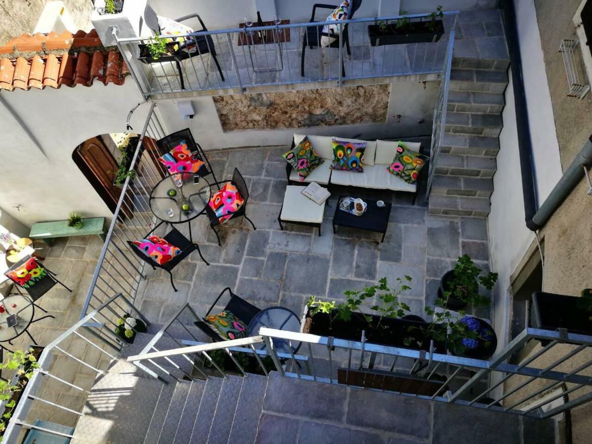 Cres Art Studio Lime Apartment Exterior foto